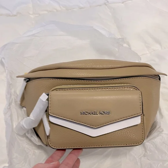 MICHAEL KORS Maisie 2-in-1 Sling Pack Waist Pack Pebbled Leather Camel, NWT - Picture 12 of 12